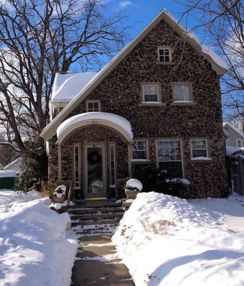 Aberdeen Stone Cottage B&B Traverse City Exterior foto