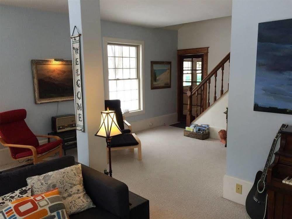 Aberdeen Stone Cottage B&B Traverse City Exterior foto